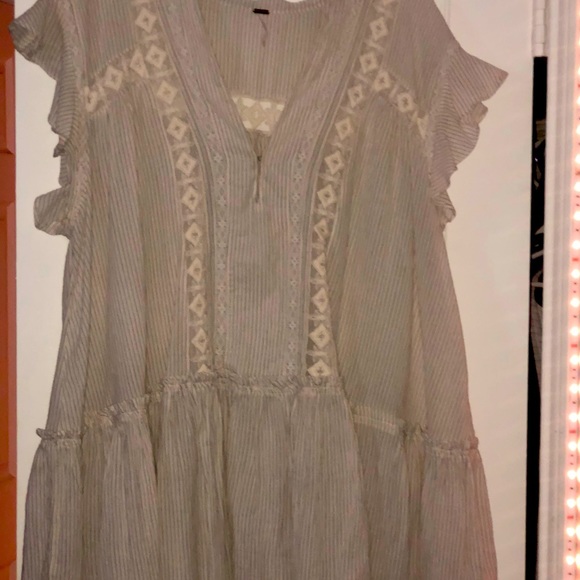 Cute tunic, never worn, size Large. Brand Free People - Picture 3 of 5